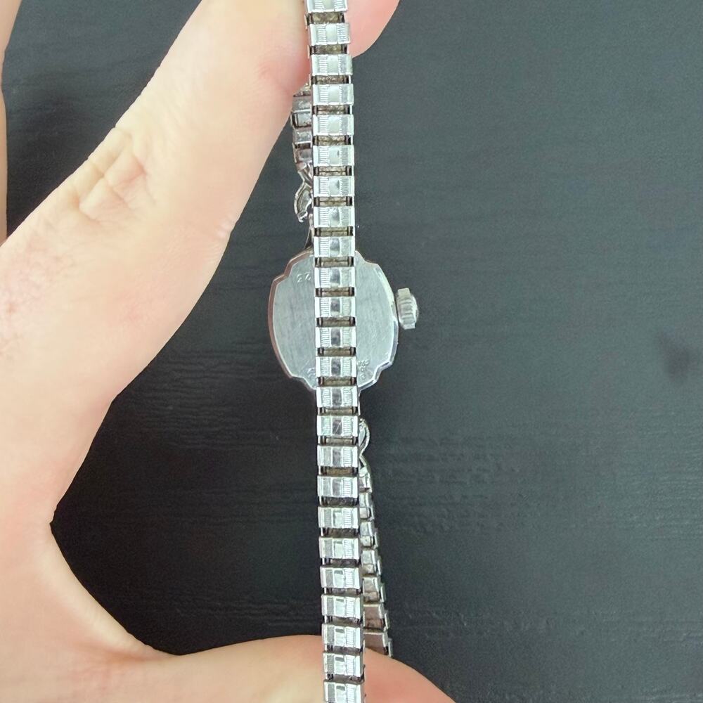 Vintage Bulova Women's Silver Tone Stainless (R078023) Watch Expandable Band - Picture 6 of 8
